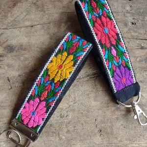 Floral key fob keychain